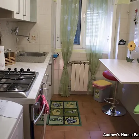 Andrew's House & Free Park La Spezia